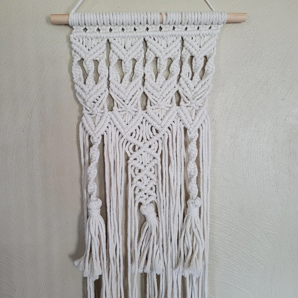 Macrame Knit Wall Hanging Decoration Decor NEW in Packaging - Picture 3 of 7